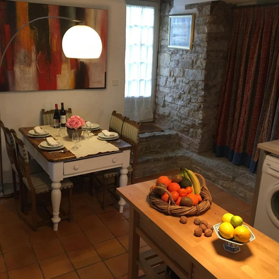 Les Gites Perard Caylus Exteriör bild