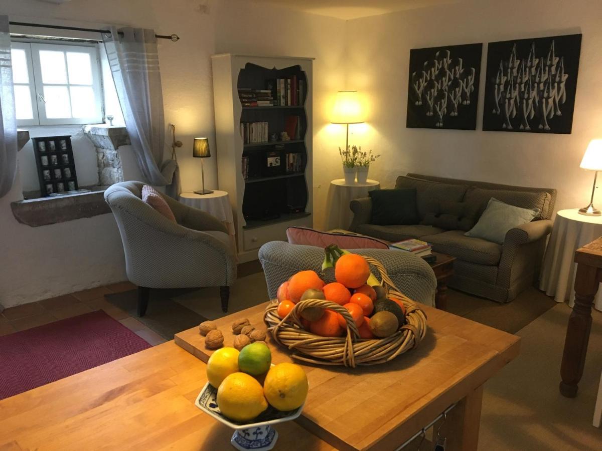 Les Gites Perard Caylus Exteriör bild
