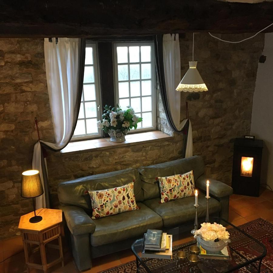 Les Gites Perard Caylus Exteriör bild