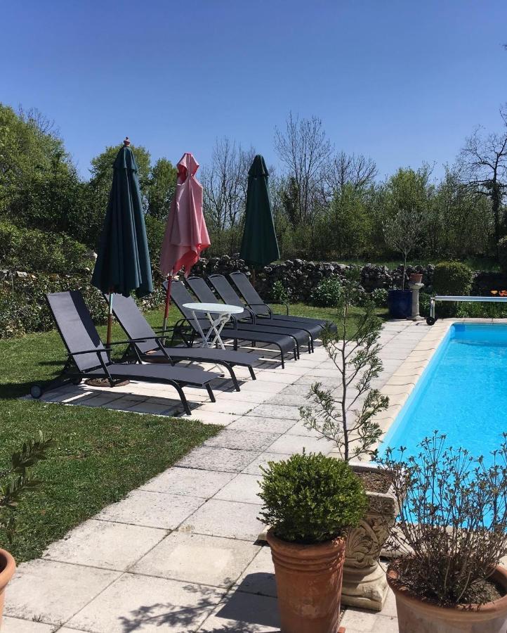 Les Gites Perard Caylus Exteriör bild