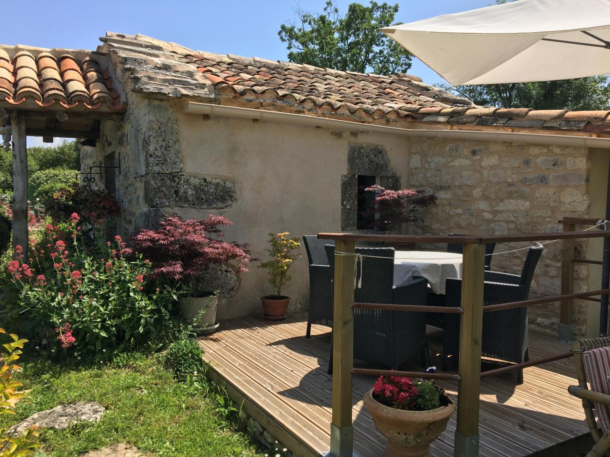 Les Gites Perard Caylus Exteriör bild