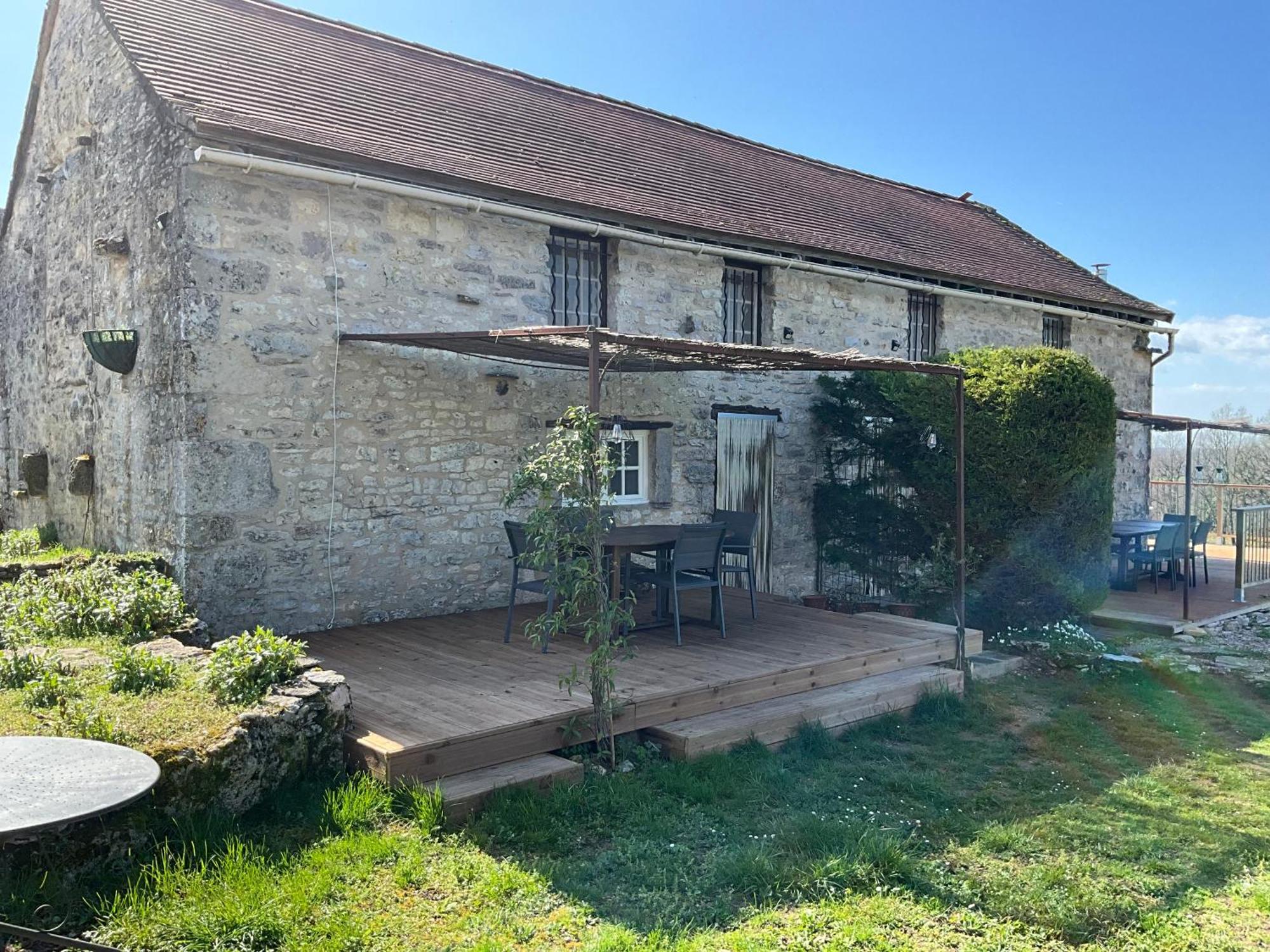 Les Gites Perard Caylus Exteriör bild