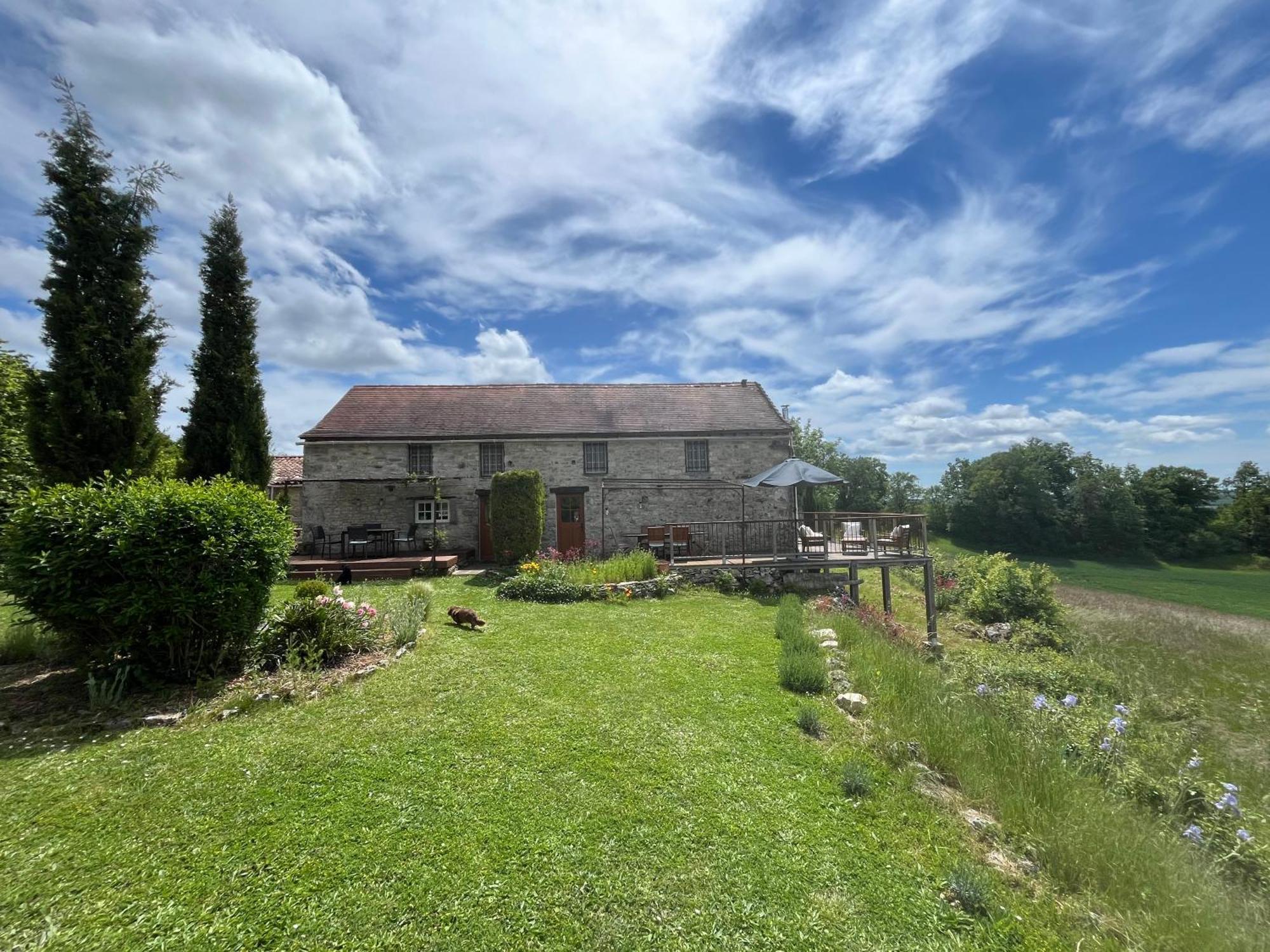 Les Gites Perard Caylus Exteriör bild
