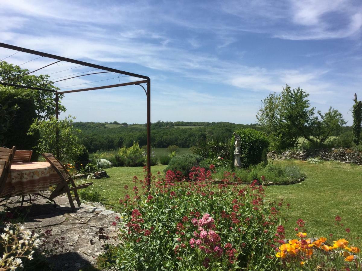 Les Gites Perard Caylus Exteriör bild